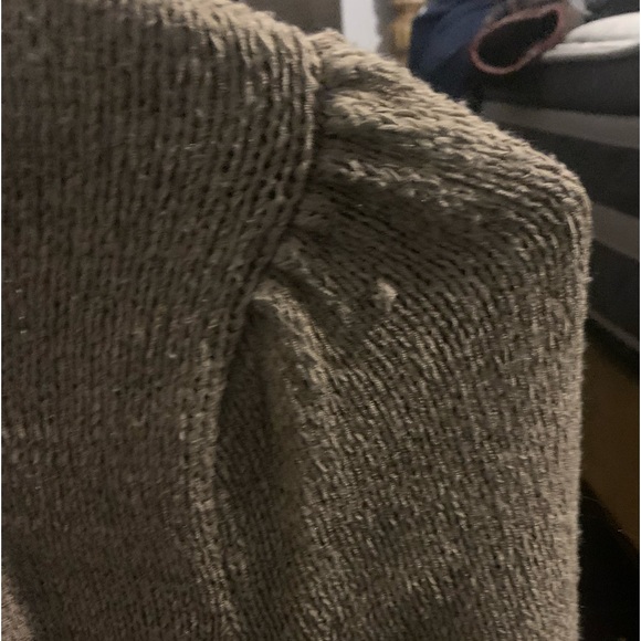 Small women’s puff sleeve sweater - Picture 7 of 7